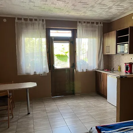 Apartment Aqua Apartmanhaz