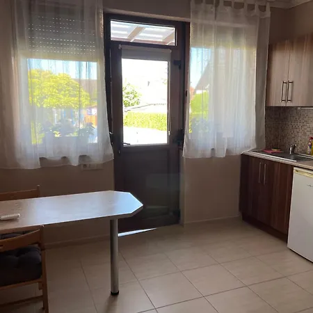 Apartment Aqua Apartmanhaz