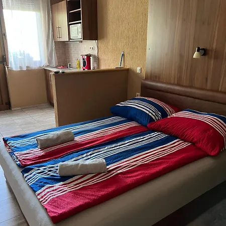 Apartment Aqua Apartmanhaz Siófok