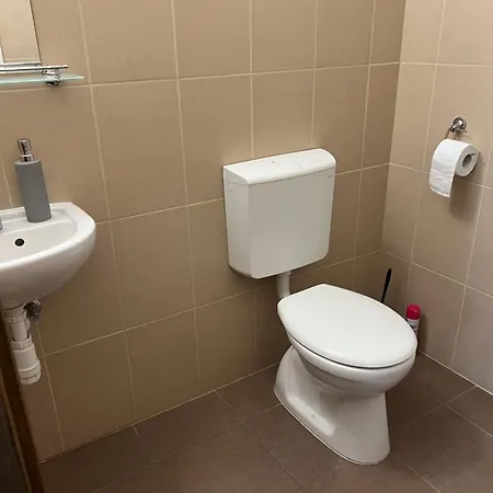 Aqua Apartmanhaz Шиофок