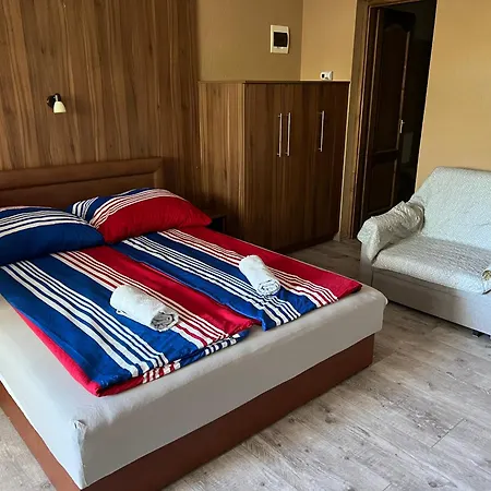 Apartment Aqua Apartmanhaz *