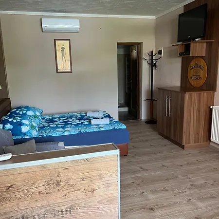Апартаменты Aqua Apartmanhaz