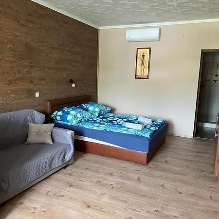 Aqua Apartmanhaz *