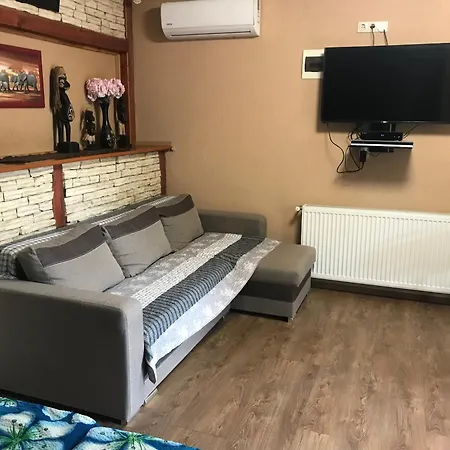 Aqua Apartmanhaz *